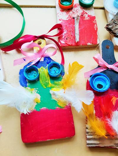 kolorowe zwierzaki z recyklingu